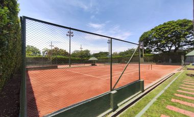 Vendo lote  en condominio exclusivo de Girardot.