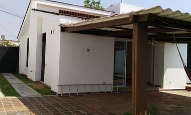 RENTA DE CASA PRIVADA SIN MUEBLES, UNA PLANTA