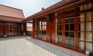 More-023PS Thai teak house for sale in Chiang Mai With swimming pool, Yard , vegetable plot , Near San Kamphaeng Market, San Kamphaeng District, Chian