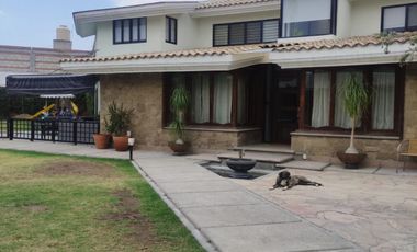 Casa en venta CON CUATRO RECAMARAS YUNA EN PLANTA BAJA  esta en  San Pedro Cholula Puebla con JARDIN GRANDE