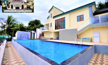 FOR SALE SEASIDE SMART AND FURNISHED HOME WITH POOL IN COMPOSTELA