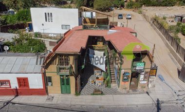 Galeria comercial en funcionamiento. Pleno centro de Pisco Elqui. $280 millones.