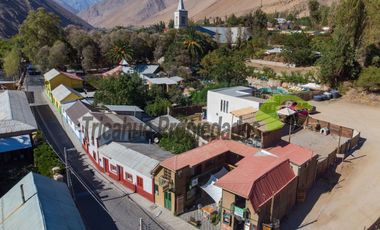 Galeria comercial en funcionamiento. Pleno centro de Pisco Elqui. $280 millones.