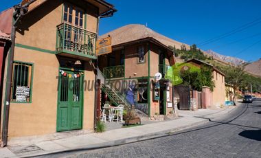 Galeria comercial en funcionamiento. Pleno centro de Pisco Elqui. $280 millones.