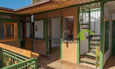 Galeria comercial en funcionamiento. Pleno centro de Pisco Elqui. $280 millones.