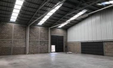 Bodega en Renta en zona Sur- Este, acceso por blvd las Torres y Vicente Valtierra.