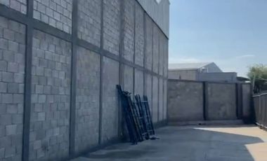 Bodega en Renta en zona Sur- Este, acceso por blvd las Torres y Vicente Valtierra.