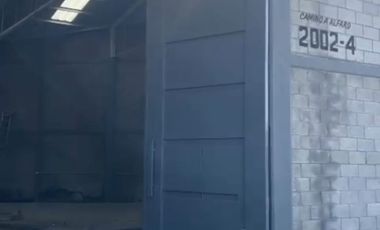 Bodega en Renta en zona Sur- Este, acceso por blvd las Torres y Vicente Valtierra.