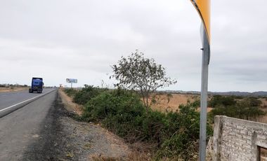 VILLAMIL PLAYAS VENDO 30,8 HAS DE TERRENO DIVERSOS USOS AL FILO DE LA CARRETERA PRINCIPAL