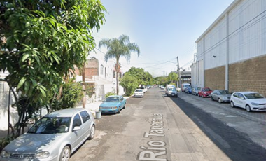 !!!ADQUIERE ESTA HERMOSA CASA EN CIUDAD GUADALAJARA!!!