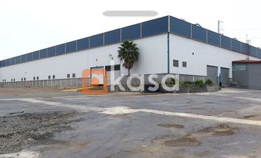 Nave Industrial en Renta 10,000 m2 con Grúas.
