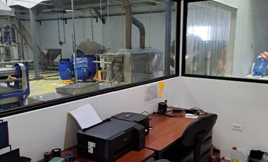 VENTA GALPON NORTE DE QUITO IDEAL PARA LABORATORIOS, INDUSTRIA DE ALIMENTOS