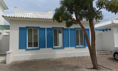 Casa de venta en la Urbanización Bahía Muyuyo, Villamil Playas, 2 plantas.