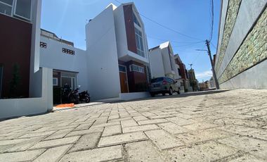 DIJUAL RUMAH SIAP HUNI PASTEUR BANDUNG CIMAHI DEKAT STASIUN CIMINDI 2 LANTAI MURAH