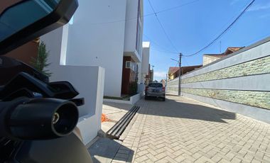 DIJUAL RUMAH SIAP HUNI PASTEUR BANDUNG CIMAHI DEKAT STASIUN CIMINDI 2 LANTAI MURAH