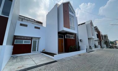 DIJUAL RUMAH SIAP HUNI PASTEUR BANDUNG CIMAHI DEKAT STASIUN CIMINDI 2 LANTAI MURAH