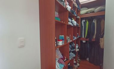 VENDO AMPLIA CASA EN CENTRO DE CAJICA