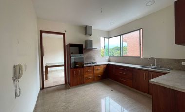 Casa Multifamiliar en Arriendo, Villa Campestre