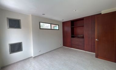 Casa Multifamiliar en Arriendo, Villa Campestre