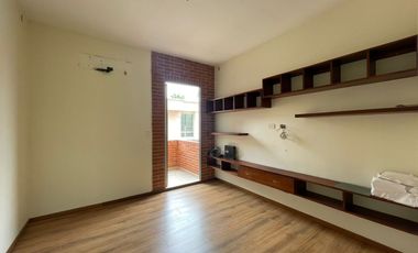 Casa Multifamiliar en Arriendo, Villa Campestre