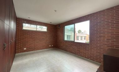 Casa Multifamiliar en Arriendo, Villa Campestre