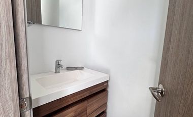 RENTA DE CASA AMUEBLADA CAPITALLA SALIDA LEON SILAO CON ALBERCA