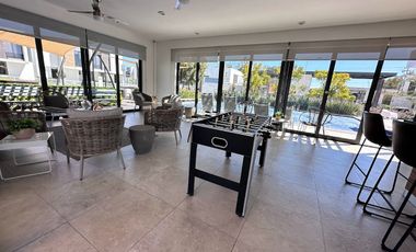 RENTA DE CASA AMUEBLADA CAPITALLA SALIDA LEON SILAO CON ALBERCA