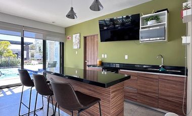 RENTA DE CASA AMUEBLADA CAPITALLA SALIDA LEON SILAO CON ALBERCA