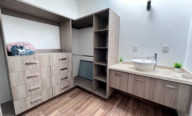 RENTA DE CASA AMUEBLADA CAPITALLA SALIDA LEON SILAO CON ALBERCA