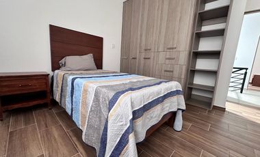 RENTA DE CASA AMUEBLADA CAPITALLA SALIDA LEON SILAO CON ALBERCA