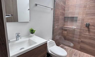 RENTA DE CASA AMUEBLADA CAPITALLA SALIDA LEON SILAO CON ALBERCA