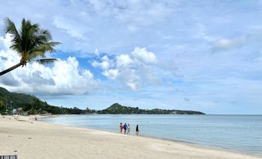 5 unit fully furnished luxury private Pool villa on a large white sandy beach for sale in Samui