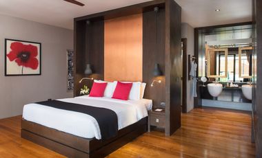 5 unit fully furnished luxury private Pool villa on a large white sandy beach for sale in Samui