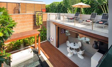 5 unit fully furnished luxury private Pool villa on a large white sandy beach for sale in Samui