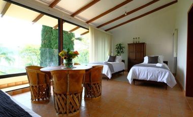 Casa de campo en San Pedro Tesistán, Jocotepec FRENTE AL LAGO