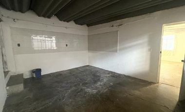 VENTA DE BODEGA CON USO DE SUELO INDUSTRIAL, AL NORTE DE LA CIUDAD. (ALE)