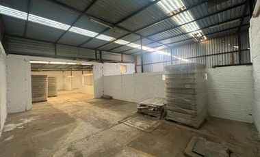 VENTA DE BODEGA CON USO DE SUELO INDUSTRIAL, AL NORTE DE LA CIUDAD. (ALE)