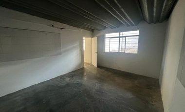 VENTA DE BODEGA CON USO DE SUELO INDUSTRIAL, AL NORTE DE LA CIUDAD. (ALE)
