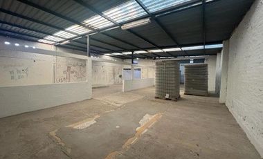 VENTA DE BODEGA CON USO DE SUELO INDUSTRIAL, AL NORTE DE LA CIUDAD. (ALE)