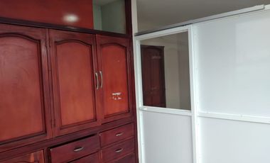 Casa de alquiler en La Garzota, Uso de Suelo Comercial, 450 m2