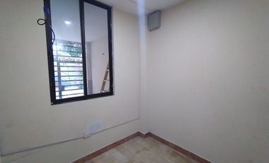 Casa de alquiler en La Garzota, Uso de Suelo Comercial, 450 m2