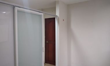 Casa de alquiler en La Garzota, Uso de Suelo Comercial, 450 m2