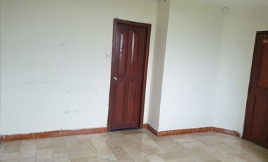 Casa de alquiler en La Garzota, Uso de Suelo Comercial, 450 m2