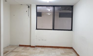 Casa de alquiler en La Garzota, Uso de Suelo Comercial, 450 m2