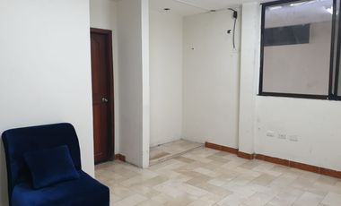 Casa de alquiler en La Garzota, Uso de Suelo Comercial, 450 m2