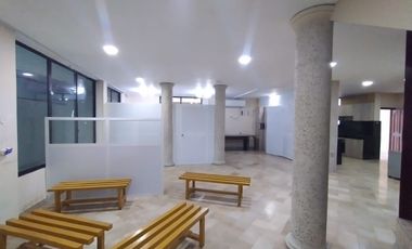 Casa de alquiler en La Garzota, Uso de Suelo Comercial, 450 m2