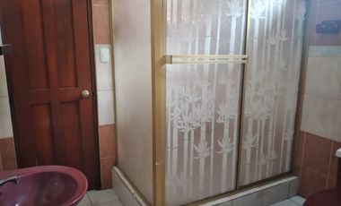 Casa de alquiler en La Garzota, Uso de Suelo Comercial, 450 m2