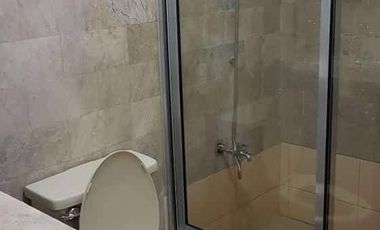 🌇 Modern Makati Townhouse – 4 Bedroom, Semi-Furnished, Prime Location! 🏡