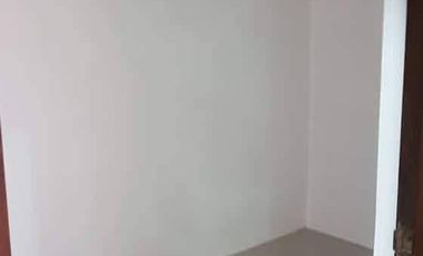 🌇 Modern Makati Townhouse – 4 Bedroom, Semi-Furnished, Prime Location! 🏡