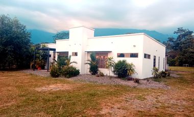 Lote 2580m2 con Vivienda 300 m2